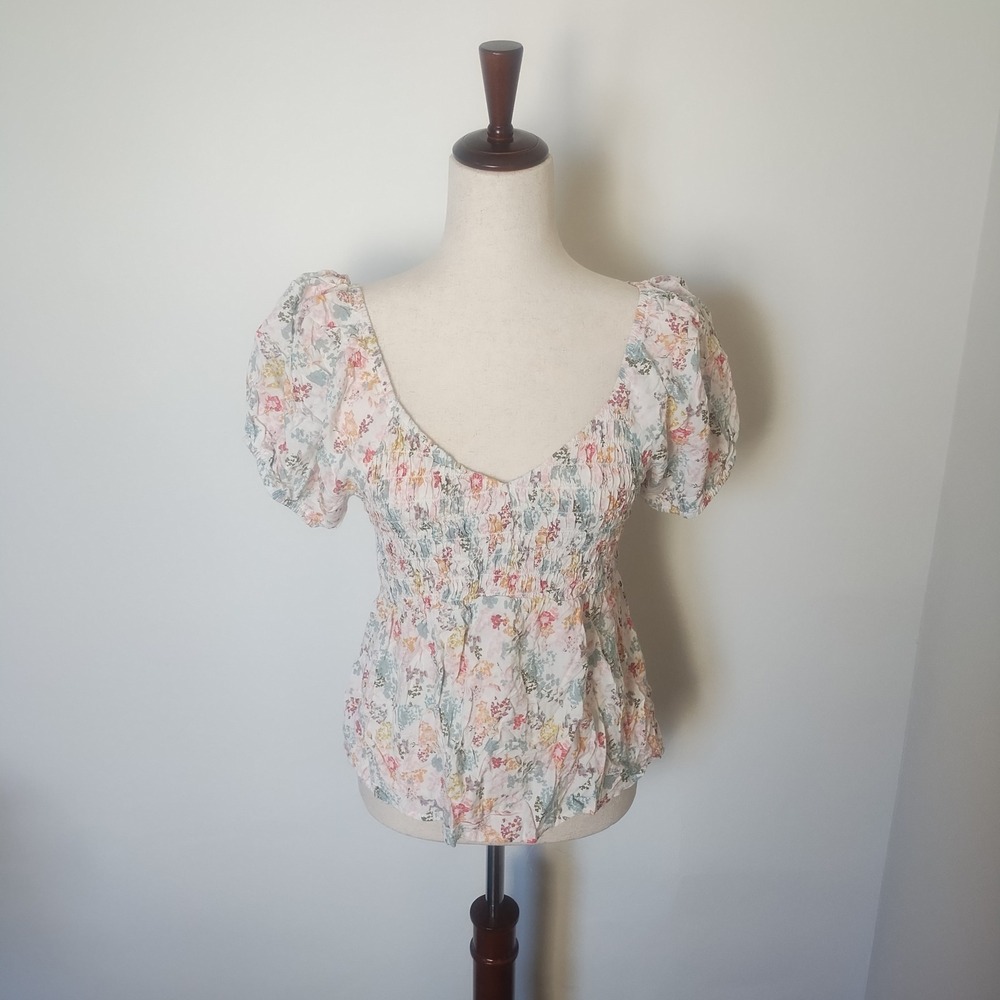 LUQ Floral Smocked Puff Sleeve Top Women's Medium Cottage Coquette Boho Milkmaid - Picture 1 of 9